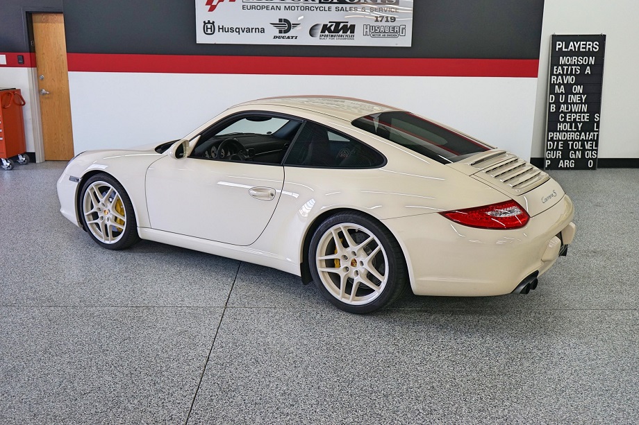 Creme White Porsche Colors