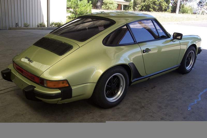 Light Green Metallic Porsche Colors